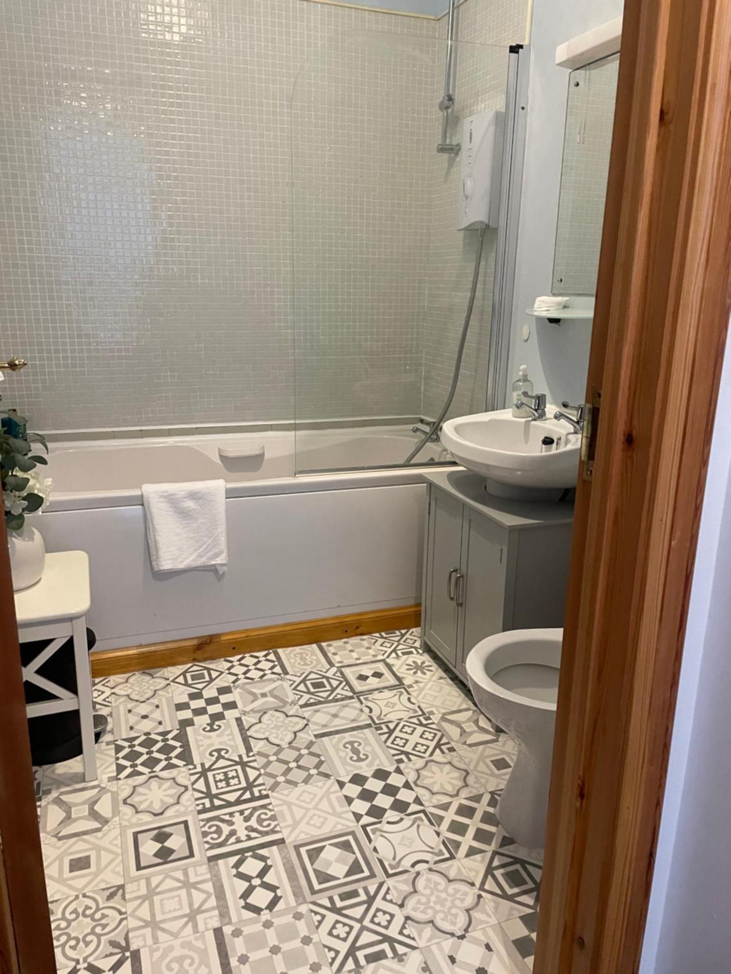 Stylish One Bed Apartment Inverness Buitenkant foto